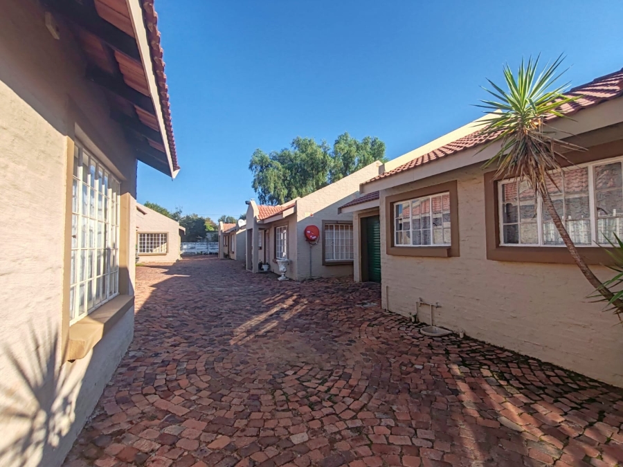 2 Bedroom Property for Sale in Potchefstroom North West